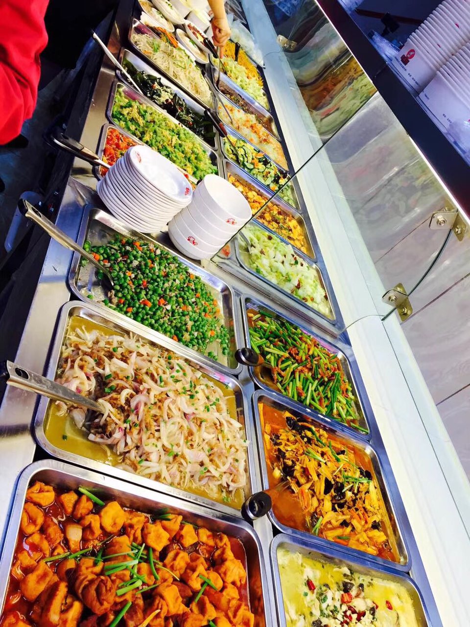 佳盈中央厨房承接西港各大公司工作餐配送[复制链接]