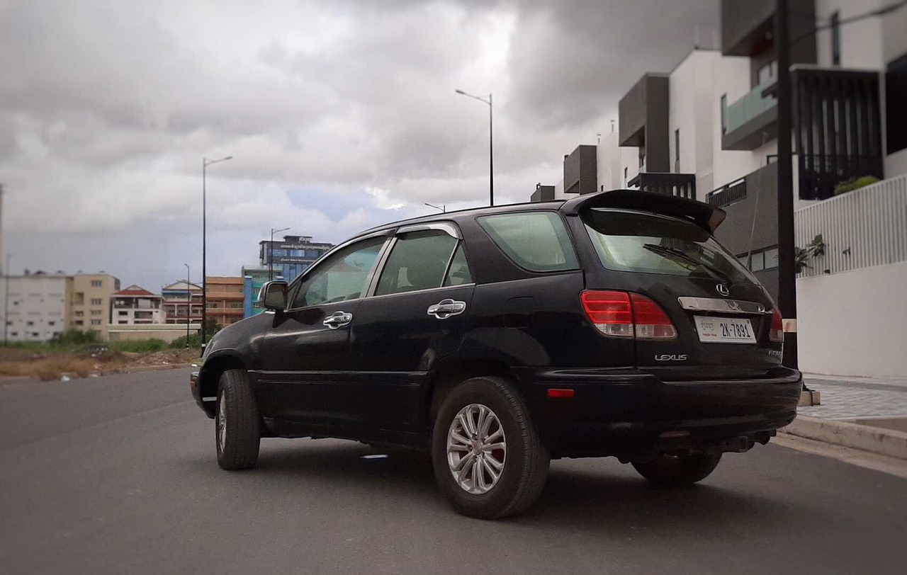 2000雷克萨斯300,年底促销,喜欢的联系