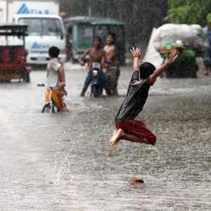 金边的一场大雨把我带回到“解放前”