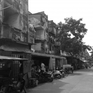 轻访白屋 (The white building)