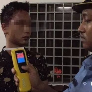柬埔寨居民：“请阻止中国人在西港开车”
