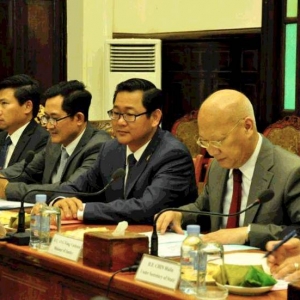 柬埔寨学西方，执行“外役监狱”，你怎么看？