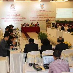 越柬建交50周年：深化边境省份司法机关之间的司法合作