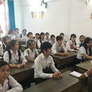 公立崇正学校“服务队”成立