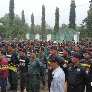 600名警力集合，阻止救国党抗议