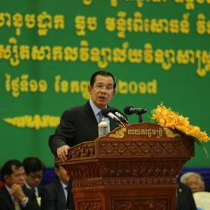 洪森再次警告解散救国党
