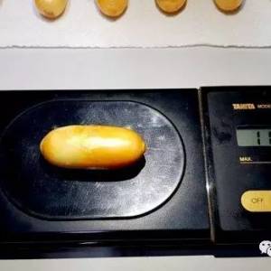 “人体运毒”，外籍女子体内藏上百颗毒品