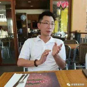 在房地产摸爬滚打15年，他把房子从几万卖到几亿