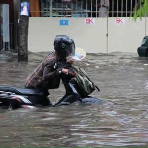 “一雨成灾”非“治水不力” 当局发长文解释所造成的原因