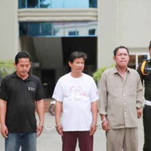 两官员涉嫌侵犯街童权益已被警方逮捕