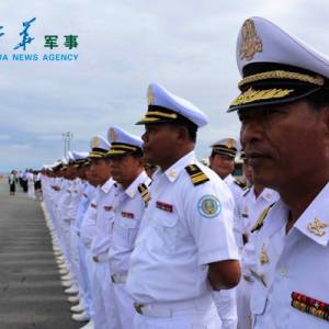 中国海军远航访问编队结束访问离开柬埔寨