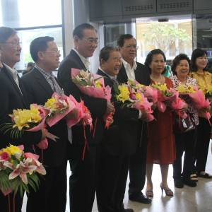 全球谢氏宗亲联谊会 柬谢氏宗族组团参加