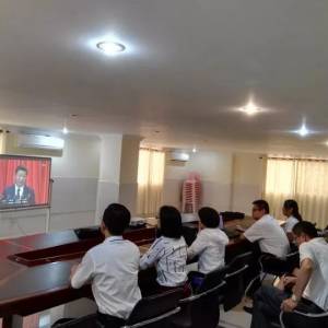 异国他乡 援柬教师喜迎十九大