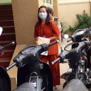 旅行社女东主‧卖假机票诈财判刑