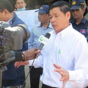救国党议员谢布在机场被停留1个小时