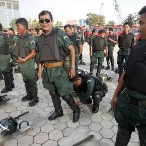 救国党事件审判在即   警力全副武装随时待命