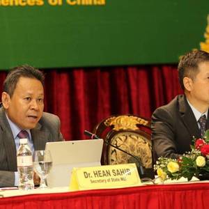 财经部联办座谈会‧邀请中国专家主讲