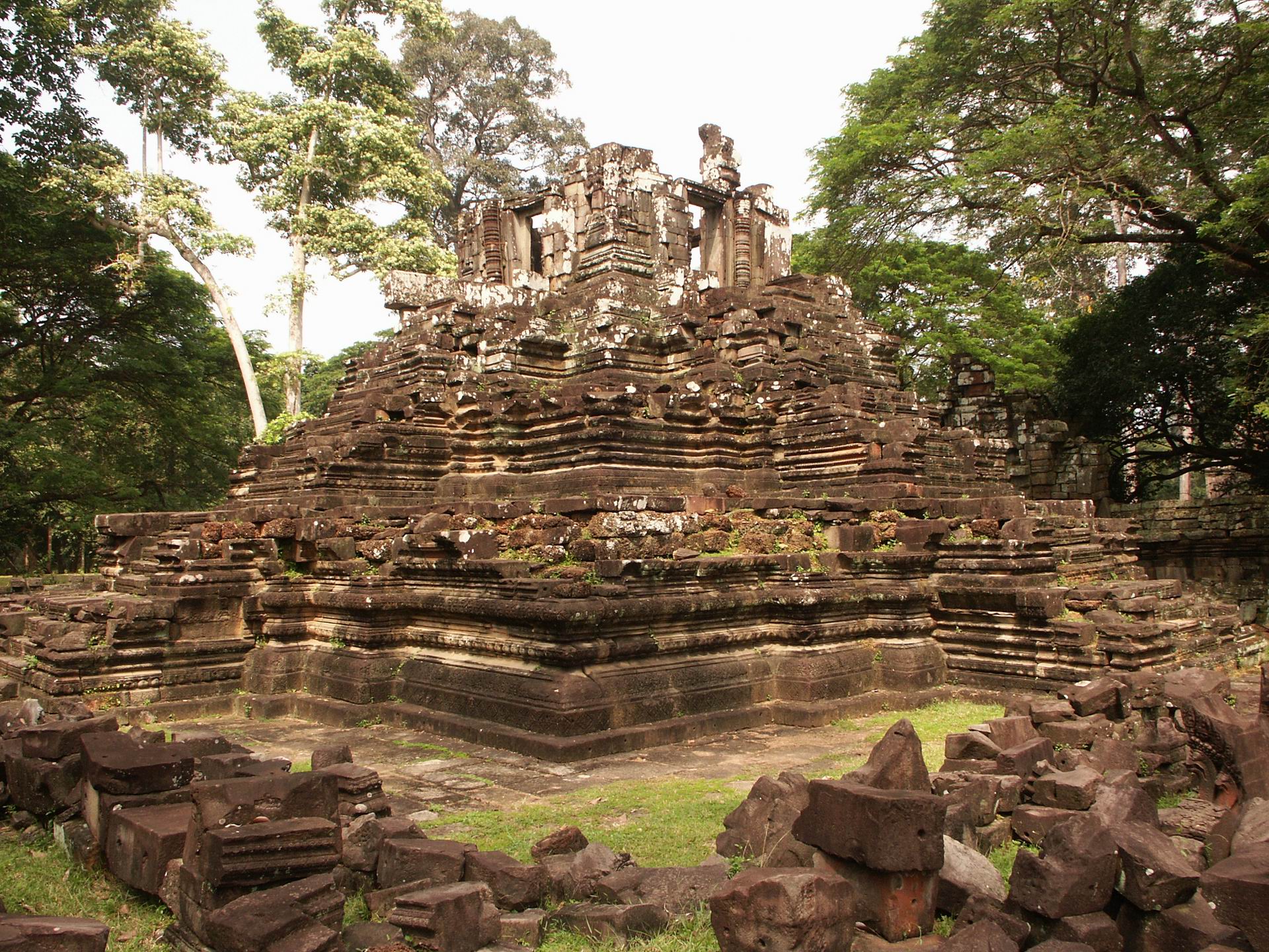 建于12世紀中葉的圣皮度寺