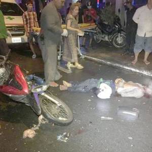 青年骑车不料惨死途中