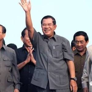 洪森爱民如子，明日赴北京跑业务！