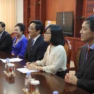 中冶国际工程董事长拜会洪森总理 将与林秋好合作建设深水港和经济特区 ...