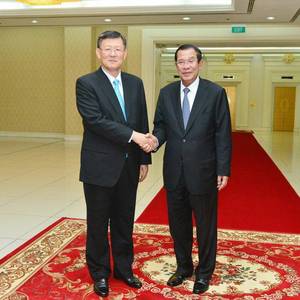 洪森会见韩驻柬新大使 乐见金塔42项目重启