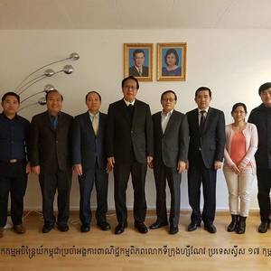 商业部长赴瑞士‧出席世贸仪式