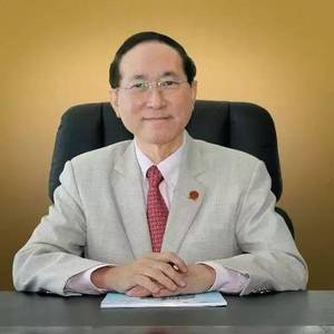 方侨生会长祝贺刘明勤参议员出任潮州会馆会长
