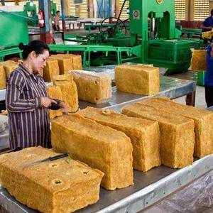 今年前2月柬出口近4200万美元干橡胶