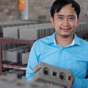 谁在为柬埔寨的穷人建房子？