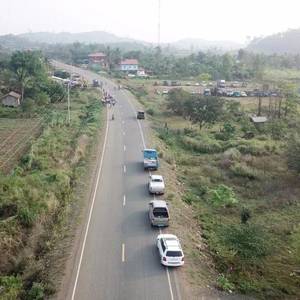 中国援建1577号路通车
