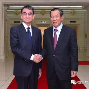 日本外相访柬 深化友好合作关系