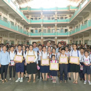 华明学校举办全校朗诵比赛