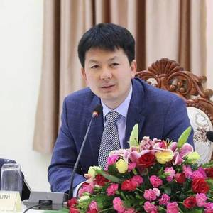 宋波提武任柬埔寨电信公司董事会主席
