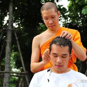 揭秘柬埔寨年轻男子出家真相！吊唁逝世的亲人，100天后才能还俗 ...