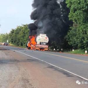突发！4号公路豪车与油罐车相撞引发爆炸，造成4死2伤