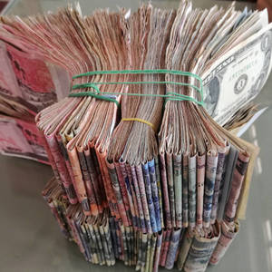 大金欧洪森兴中全体师生为重病保安捐款