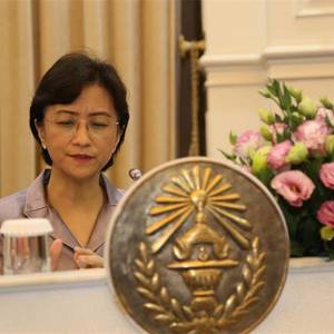 沈跃跃会见柬埔寨妇女事务部部长甘塔帕薇