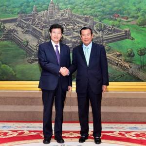 王国政府坚定奉行一个中国政策！