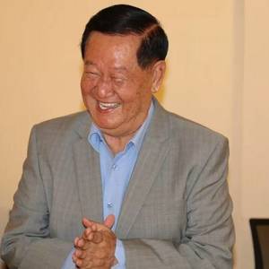 云南民族大学代表团拜访柬华理事总会