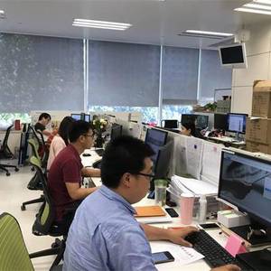 Fresh News 执行董事长正在对中国北京访问。