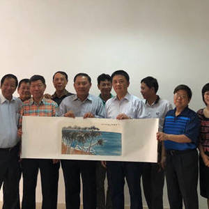 中国海南大学代表团拜访柬埔寨海南会馆