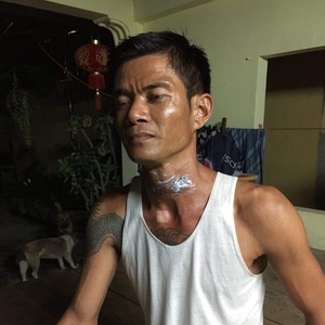 匪徒拉铁丝绊骑士