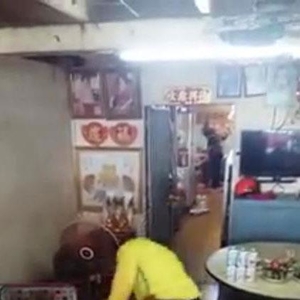 中年汉涉家暴出庭