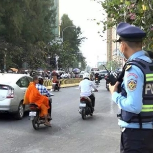 学柬语 | 记住这几句，不怕柬交警索小费！