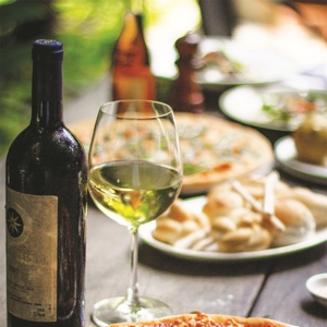 Luna Restaurant & Pizzeria