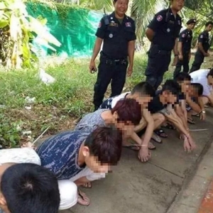 38名中国人再被抓！落网分子揭秘电信诈骗背后黑幕